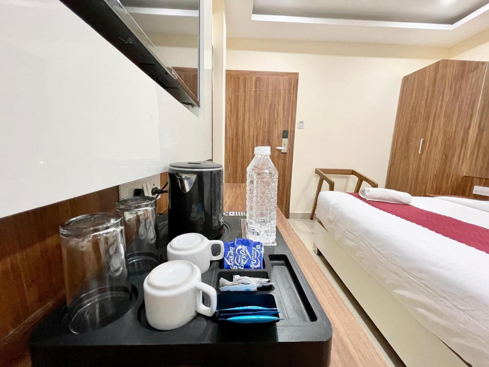 Hotel Shree Radha Krishna Benares Buitenkant foto